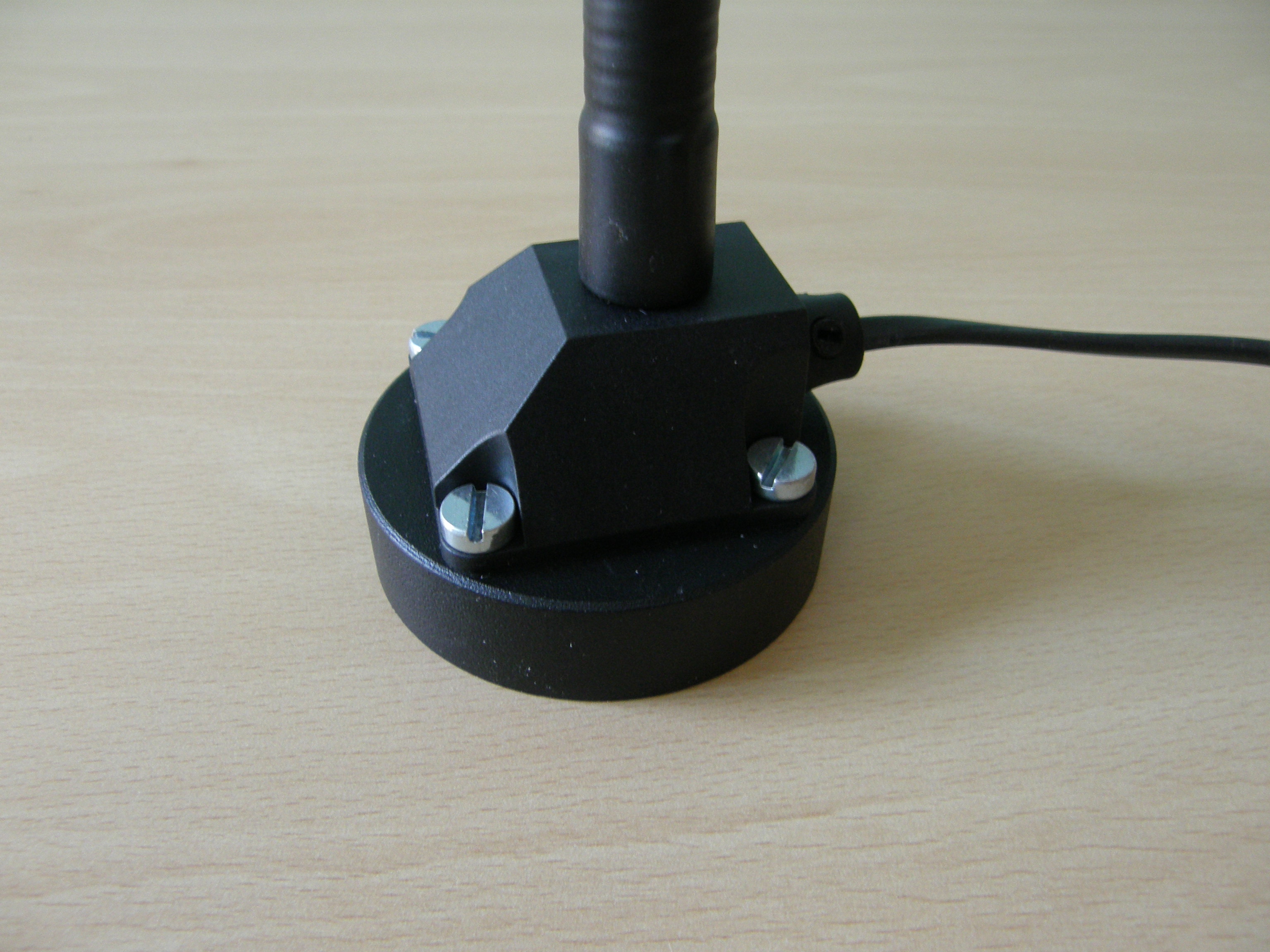 Magnetické uchycení